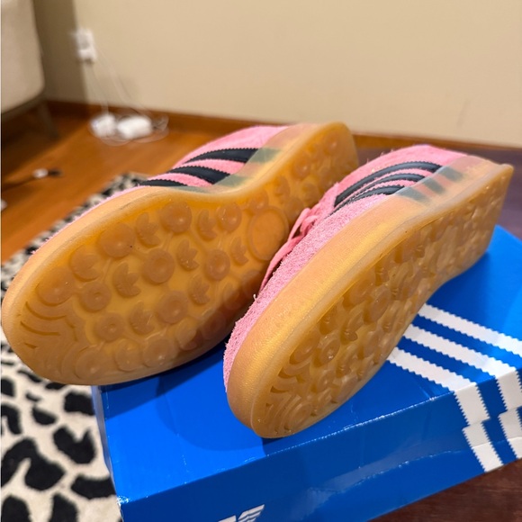 Adidas Pink and Black Sneakers - Picture 3 of 4